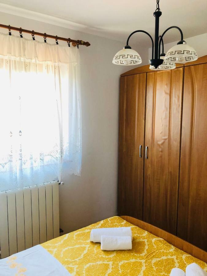 Rosita 1 Apartment Ровин Екстериор снимка
