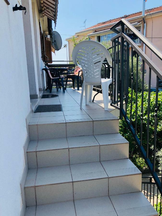 Rosita 1 Apartment Ровин Екстериор снимка