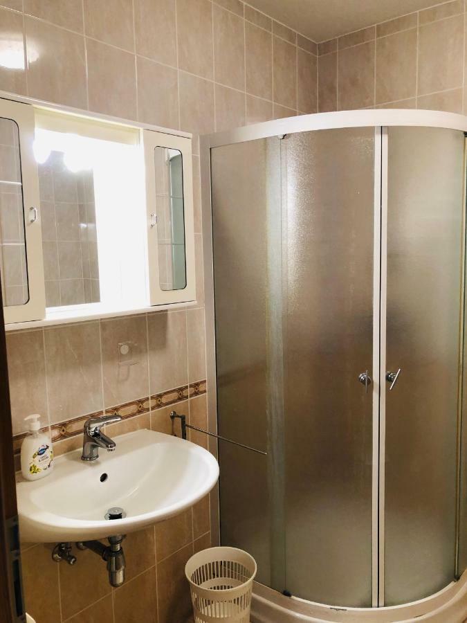 Rosita 1 Apartment Ровин Екстериор снимка